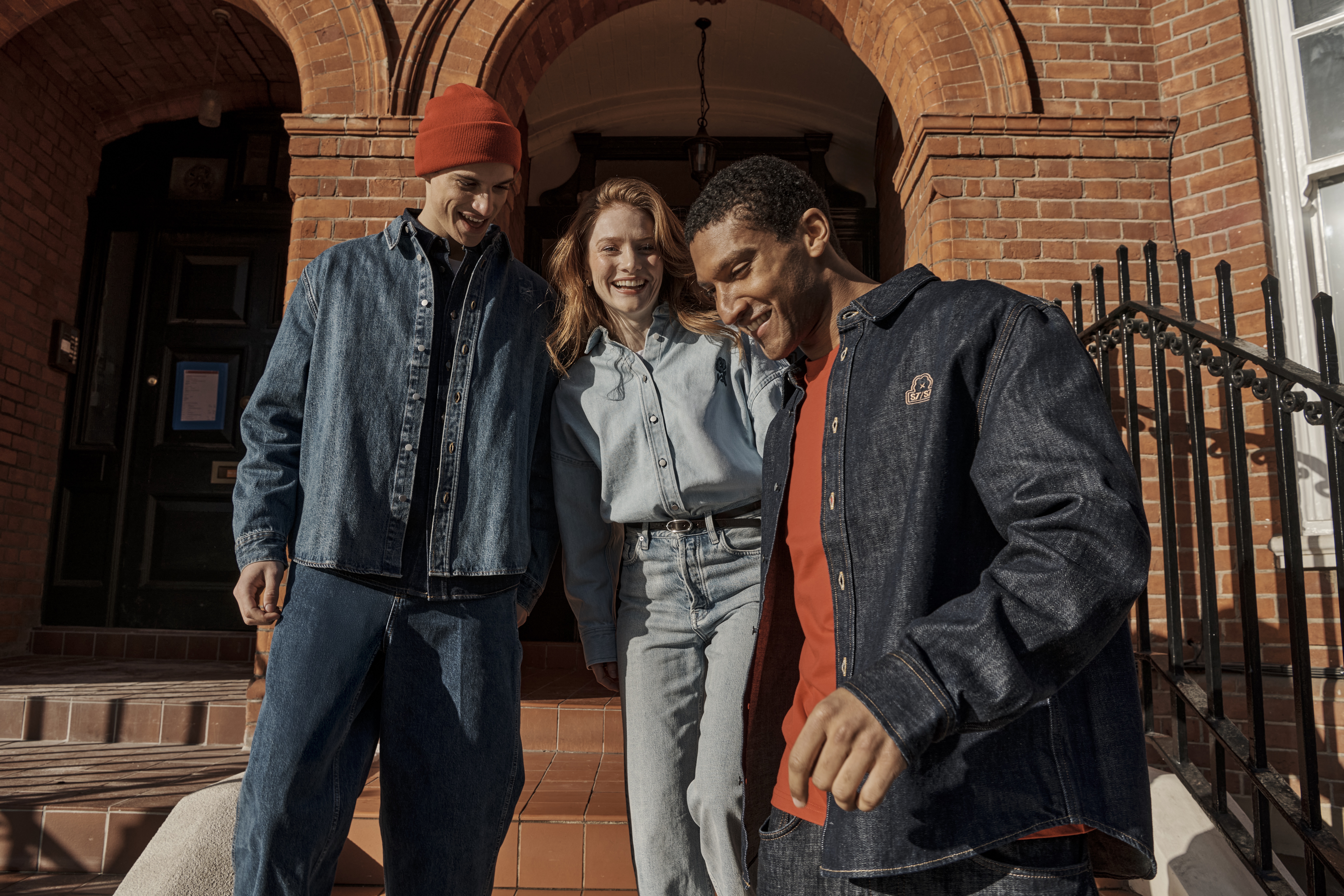 STST_AW26_EDITO_LIFESTYLE_DENIM SHIRT